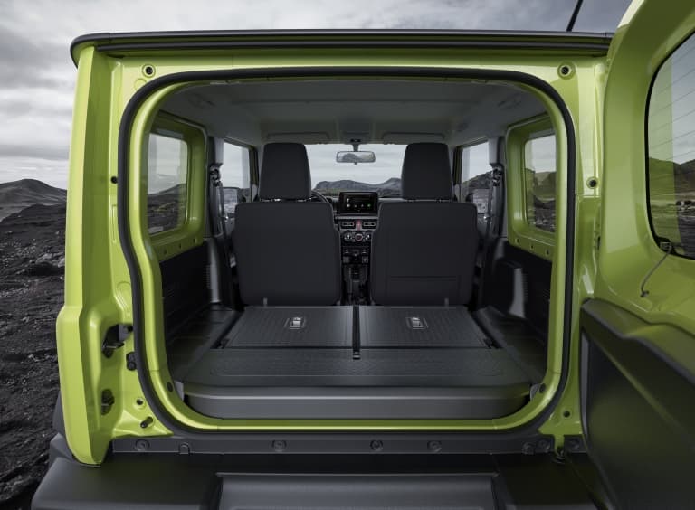 SUZUKI JIMNY - Khoang hành lý đa dụng