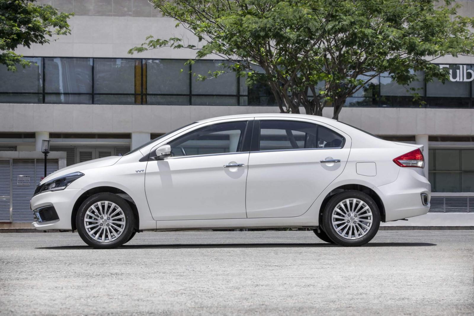 SUZUKI NEW CIAZ  - Dáng xe ấn tượng, sành điệu