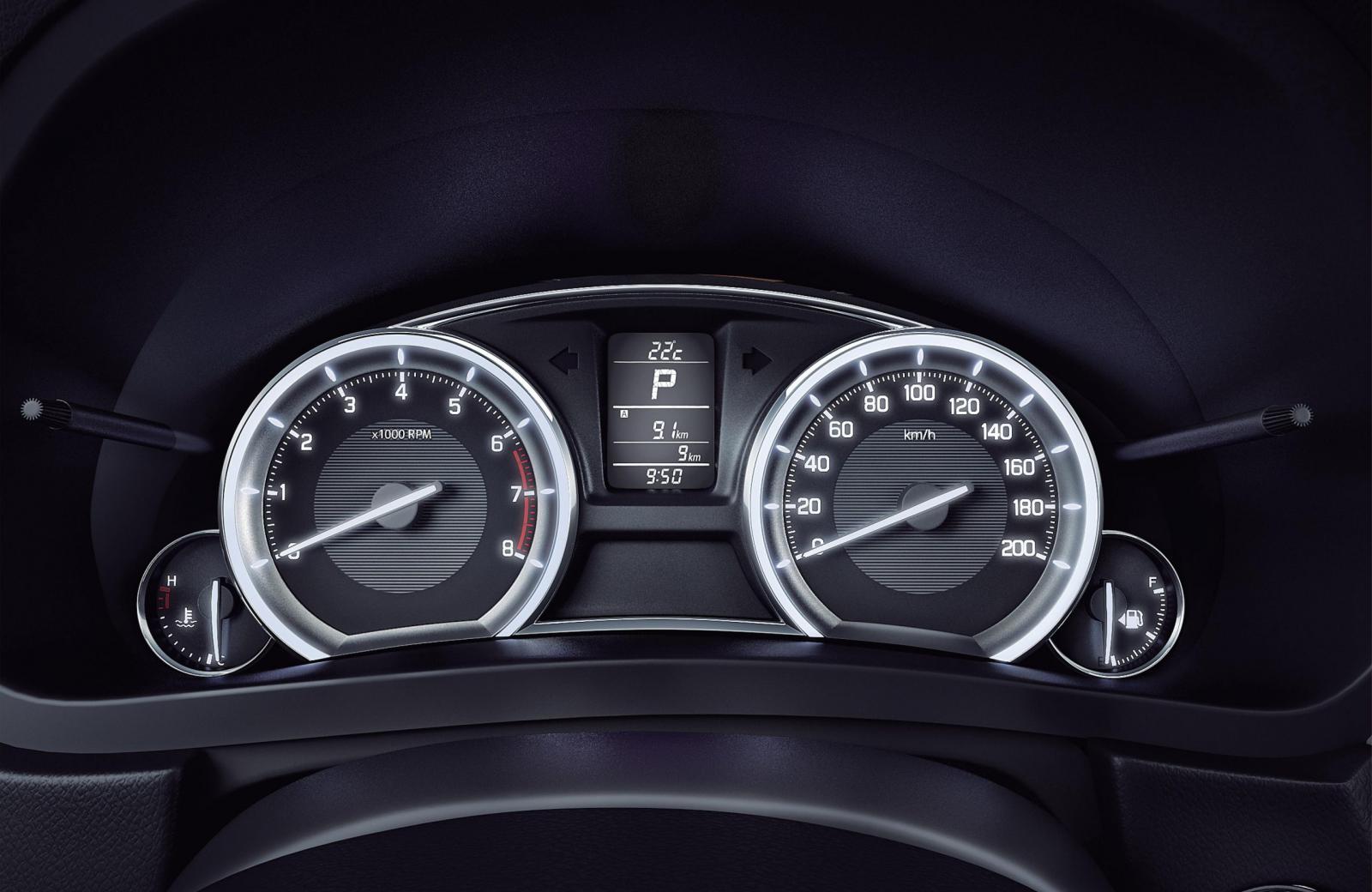 SUZUKI NEW CIAZ  - Cụm đồng hồ kết hợp màn hình đa thông tin