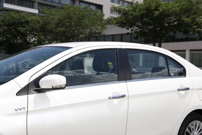 SUZUKI NEW CIAZ  - Viền cửa sổ và tay nắm cửa mạ chrome