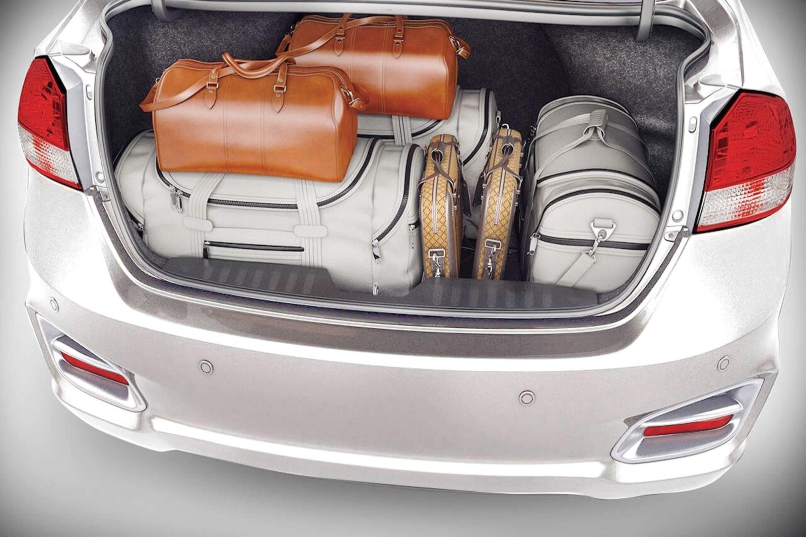 SUZUKI NEW CIAZ  - Khoang hành lý rộng rãi