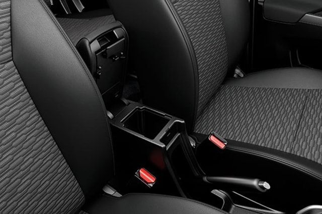 SUZUKI XL7 - Hộc đựng đồ trong bệ tỳ tay