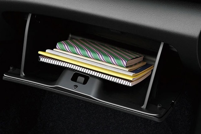 SUZUKI XL7 - Hộc đựng đồ bên ghế phụ